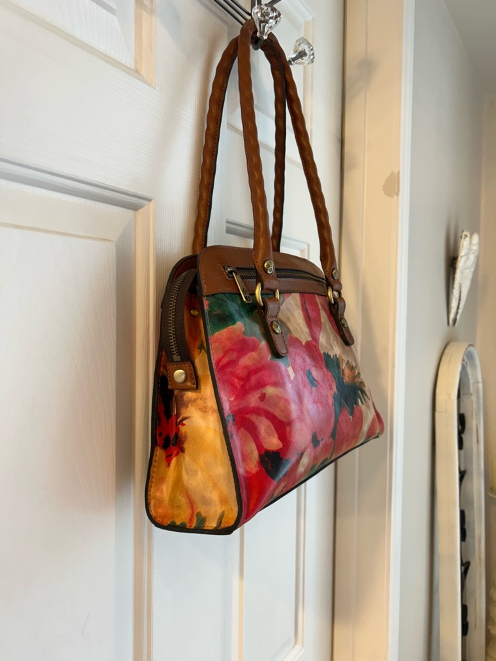 Patricia Nash Floral Print Crossbody Bag in Red and Brown - Picture 5 of 6